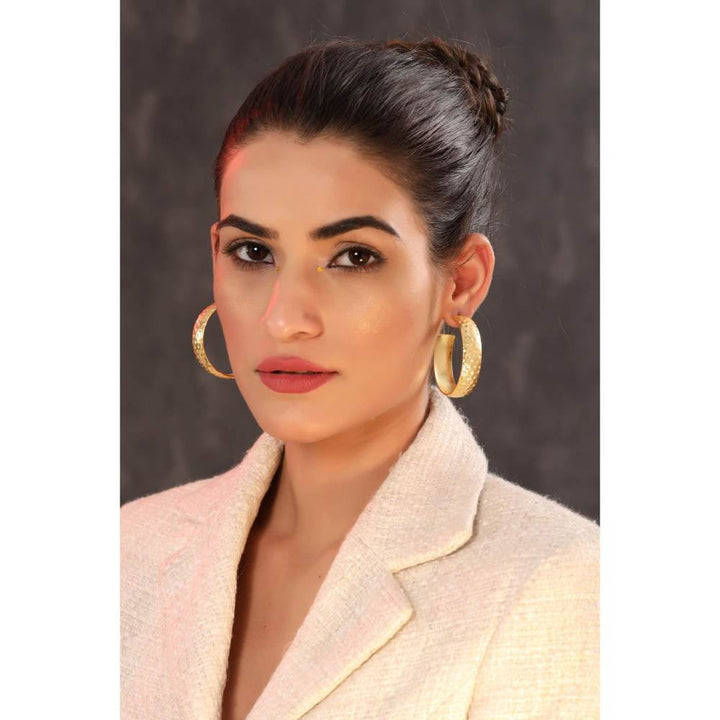 Zurooh Round Big Hammered Hoops In Gold Plating