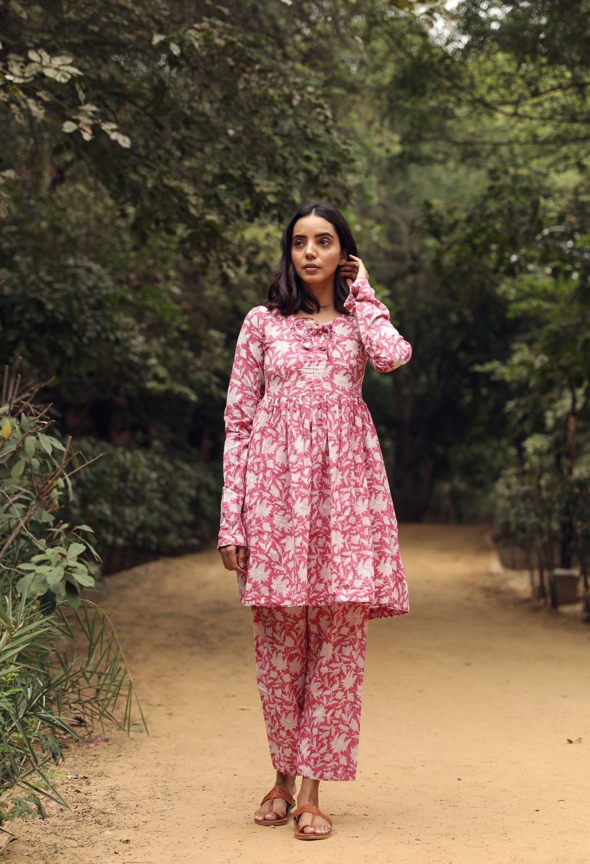 Kareena Kapoor In Fia Pink Set