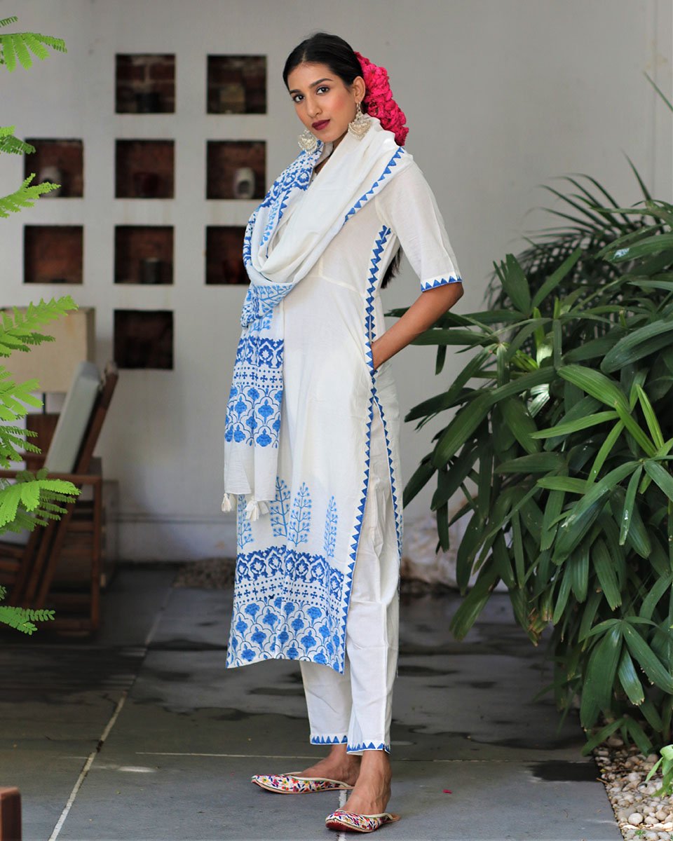 Chidiyaa Ivory Cotton Pant