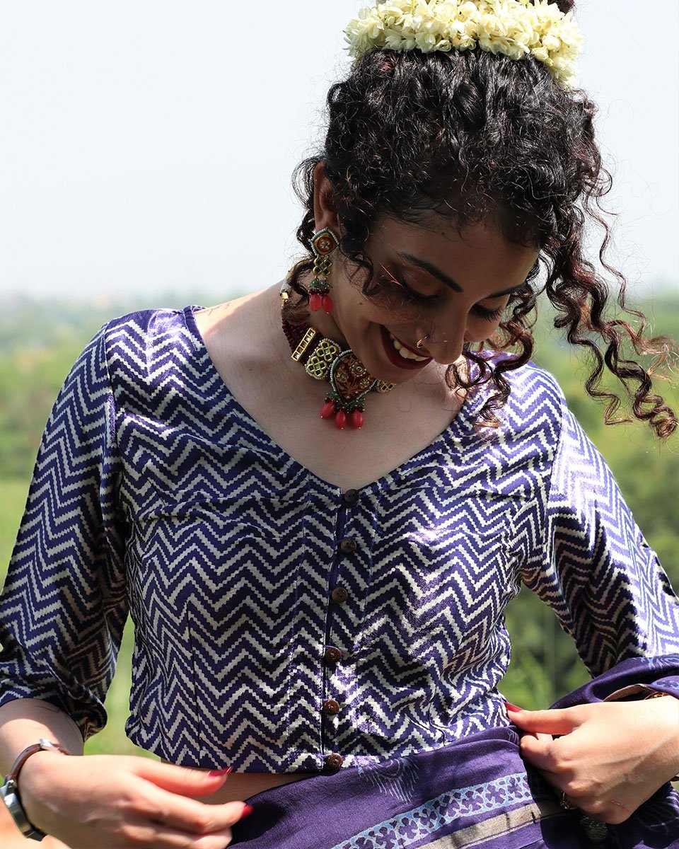 BLUE ZIGZAG MASHRU CROP TOP