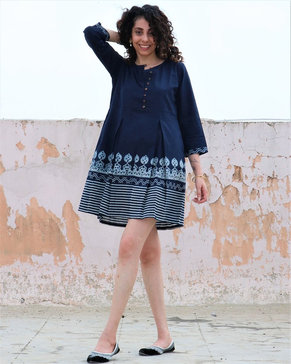 BLUE BLOCKPRINTED COTTON PLEATED DRESS