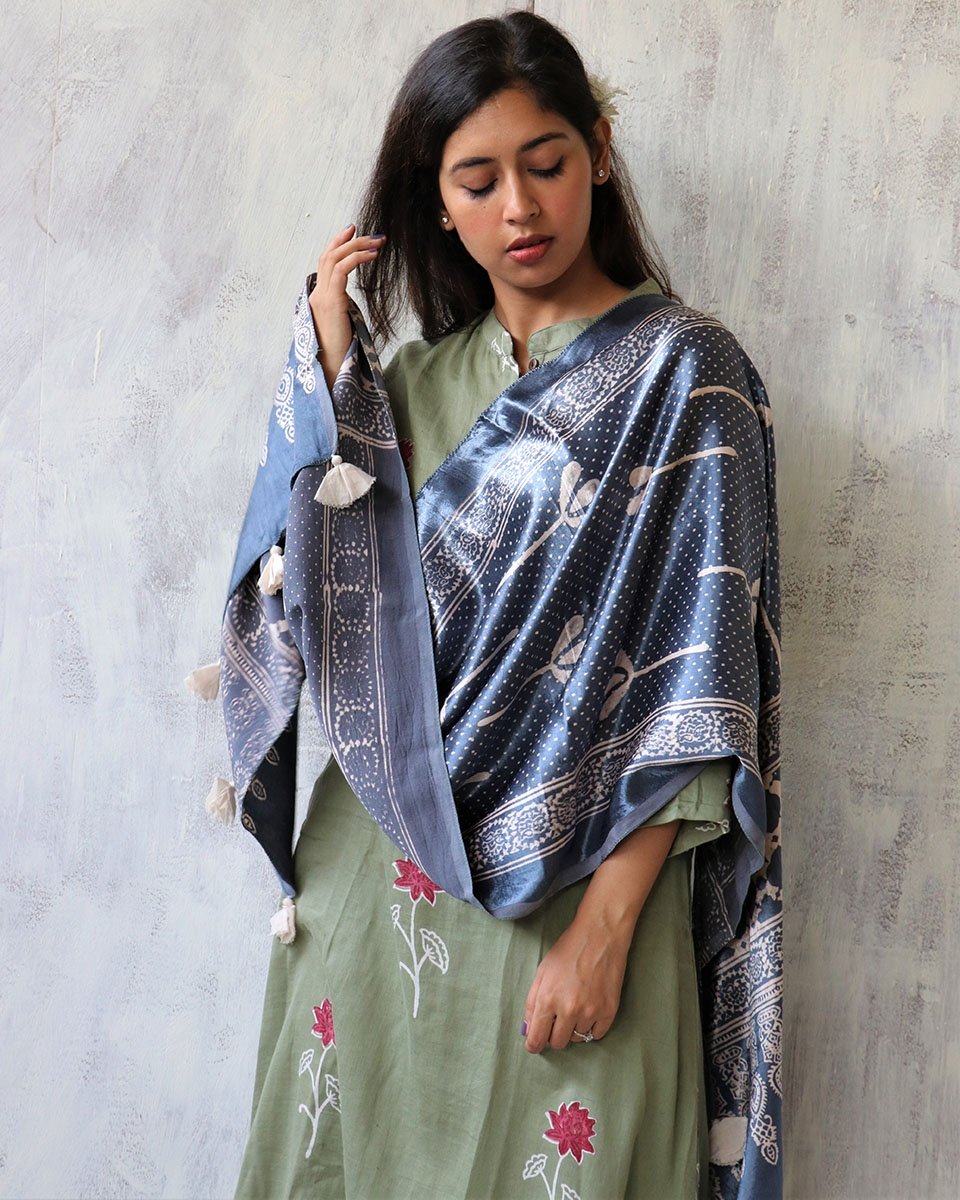 STEEL GREY BLOCKPRINTED MASHRU SILK STOLE