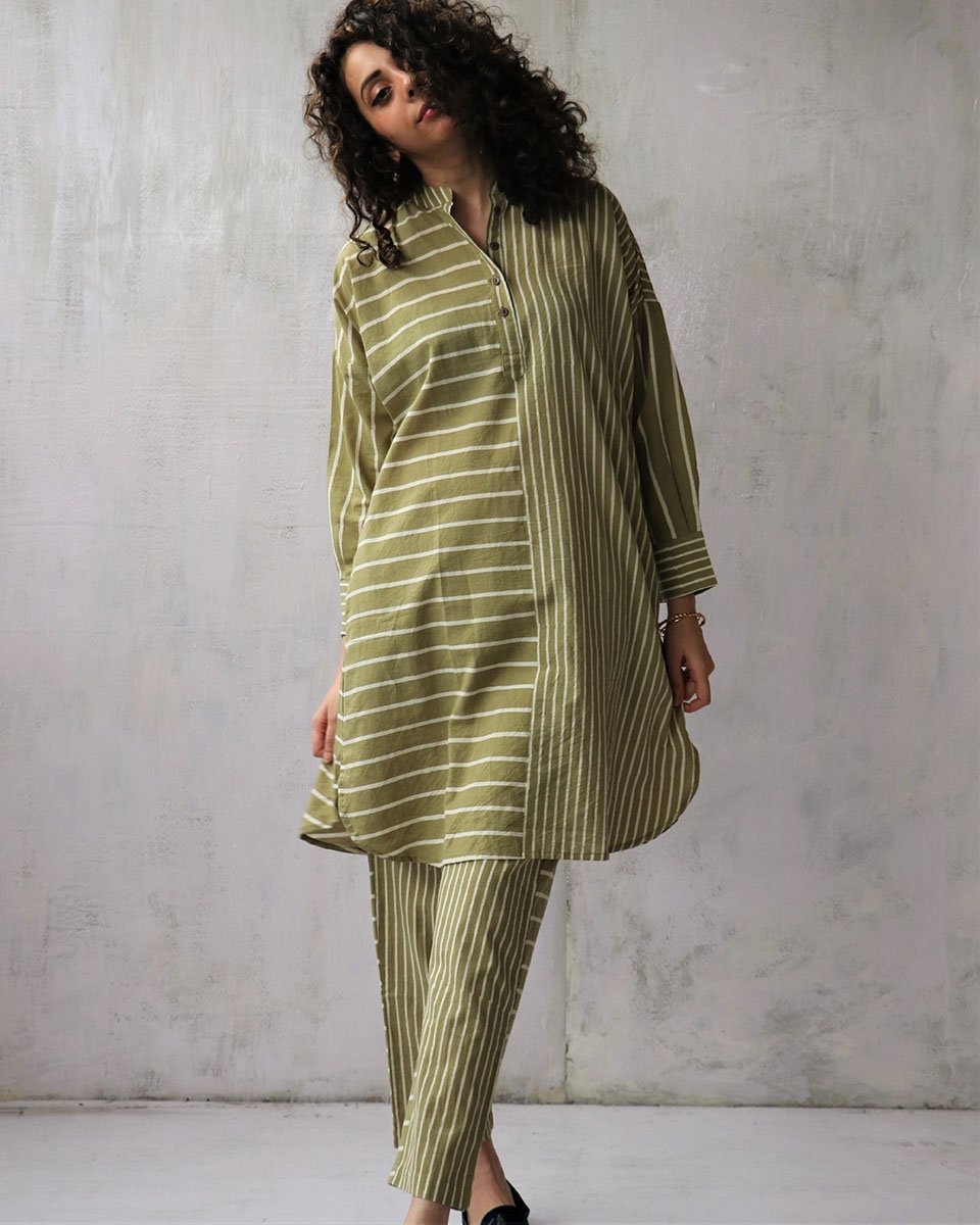 Chidiyaa Green Cotton Kurti, Pant (Set of 2)