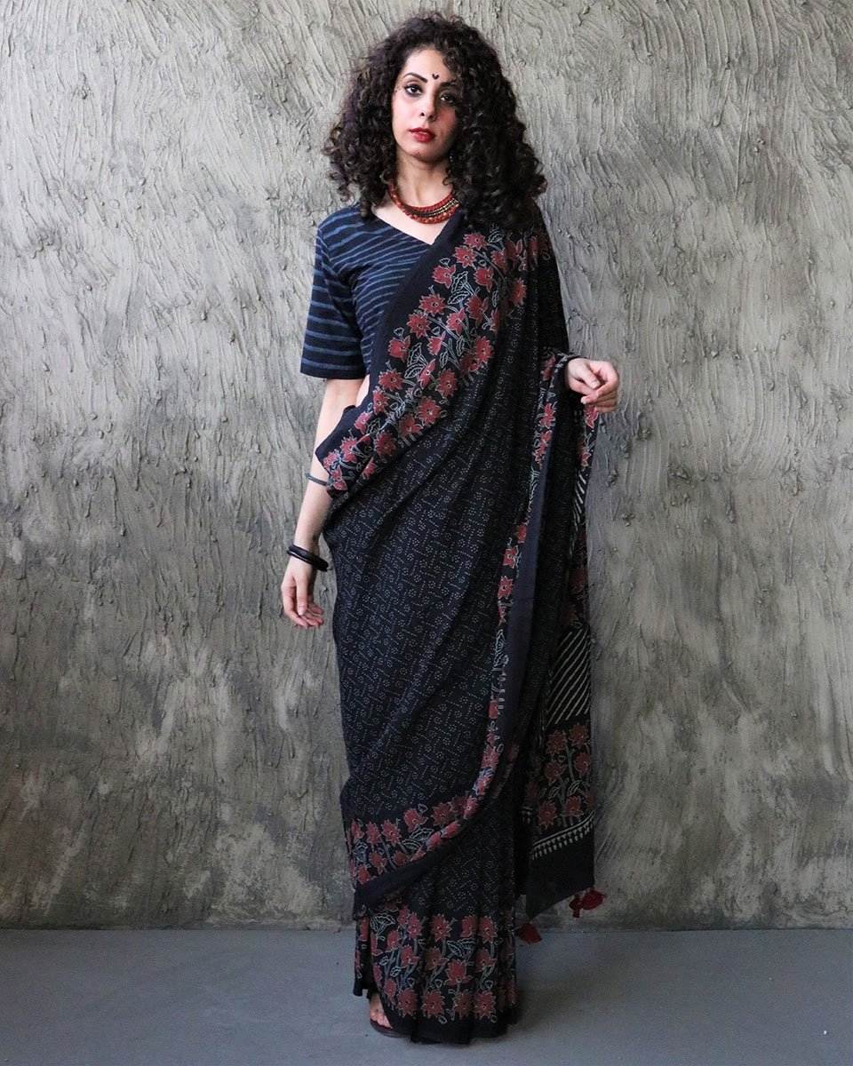 Chidiyaa Kohl Block Printed Cotton Mul Saree with Unstitched Blouse