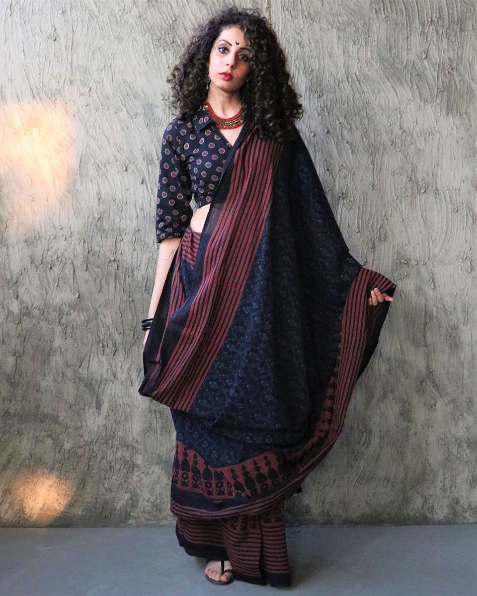 Chidiyaa Kohl Block Printed Cotton Mul Saree with Unstitched Blouse
