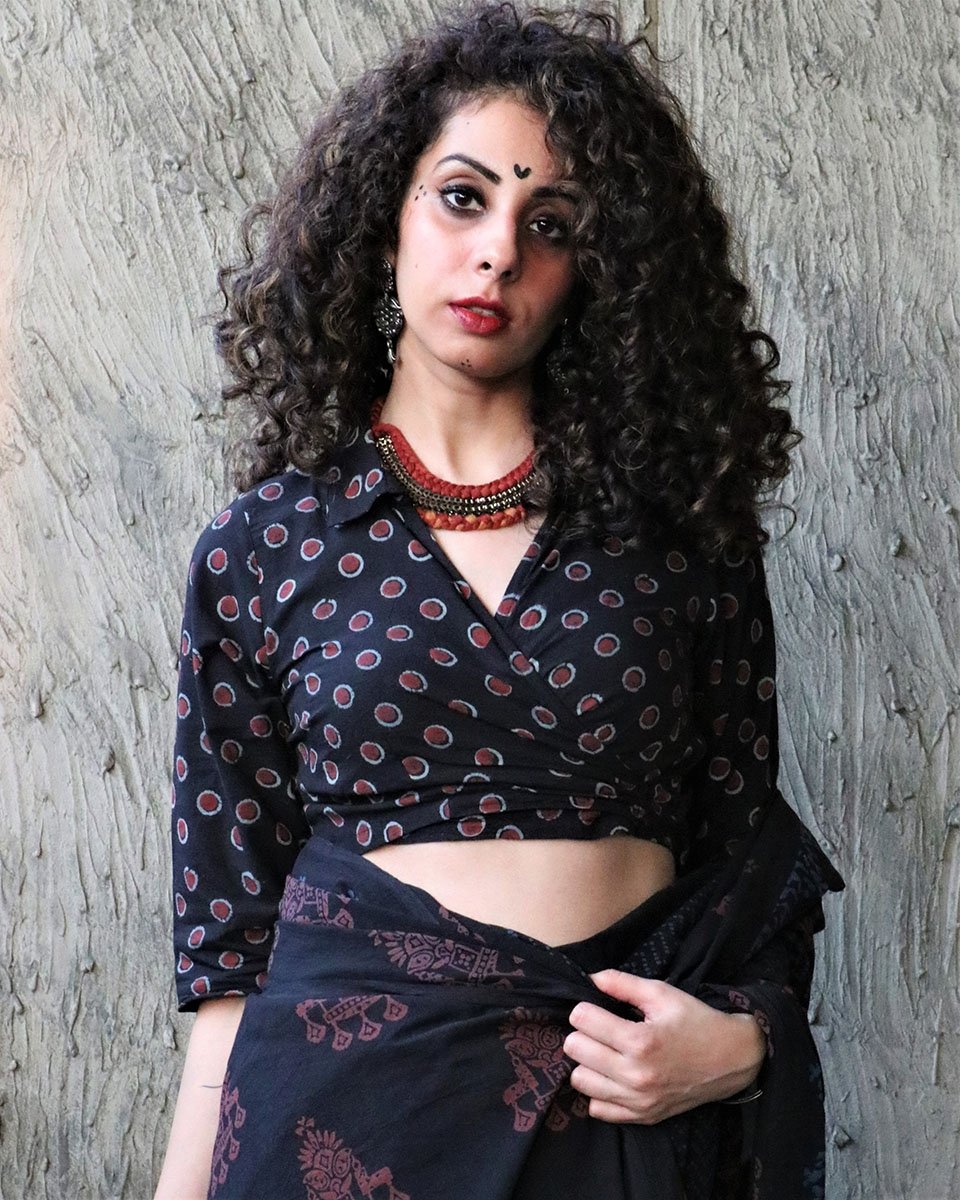 Chidiyaa Black Cotton Blouse