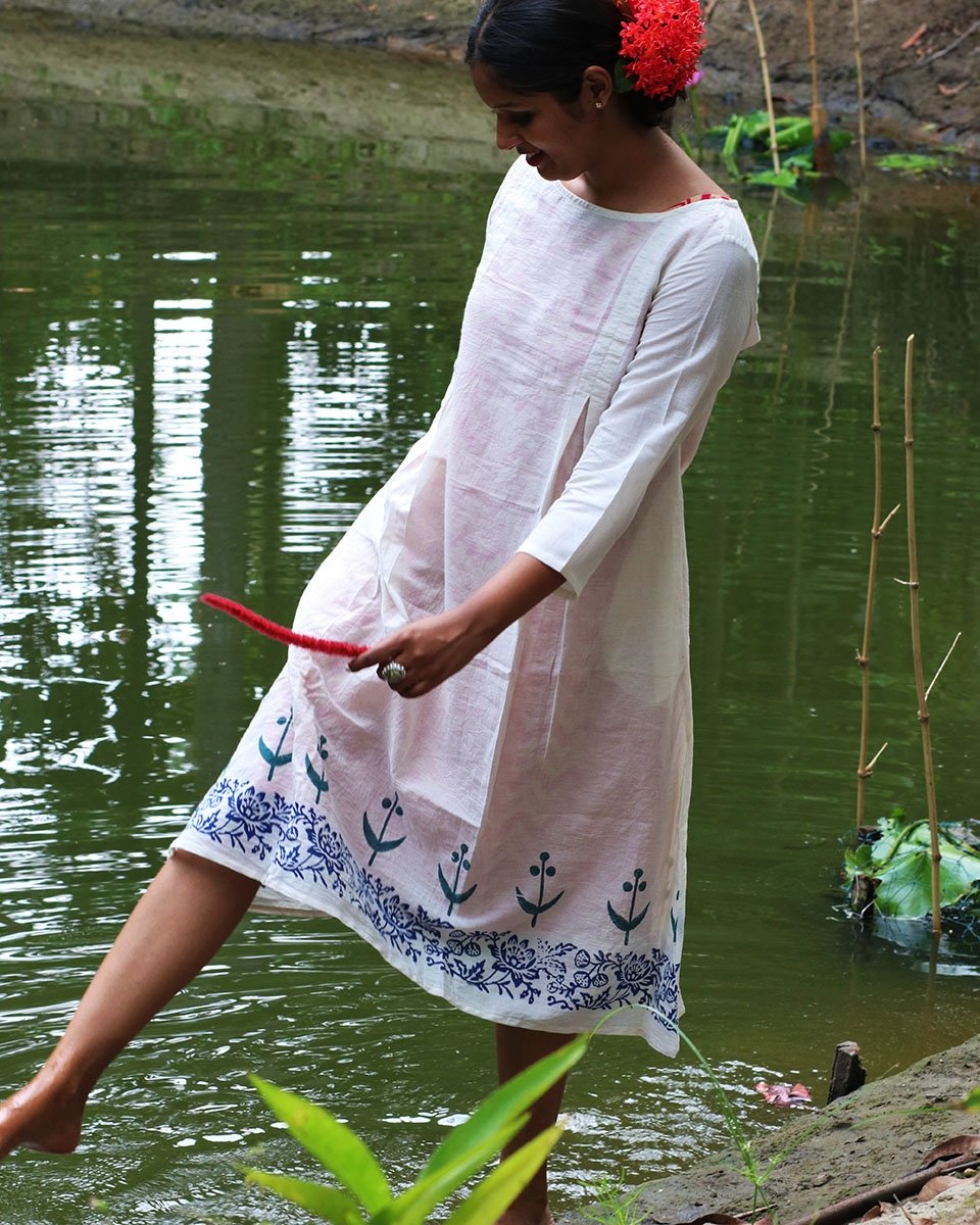 IVORY BLUE BLOCKPRINTED MULMUL PLEATED DRESS WITH PINK SLIP(SET OF 2)