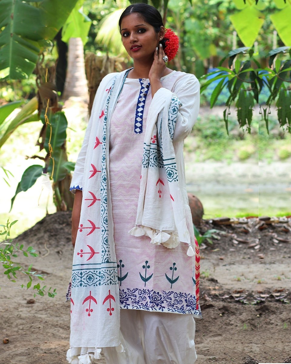 IVORY BLUE BLOCKPRINTED MULMUL KURTI WITH PINK SLIP AND BOTTOM(SET OF 3)