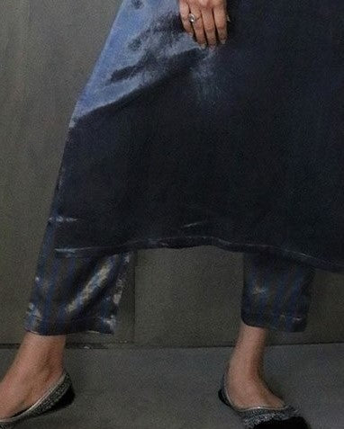 Chidiyaa Grey Mashru Silk Kurta