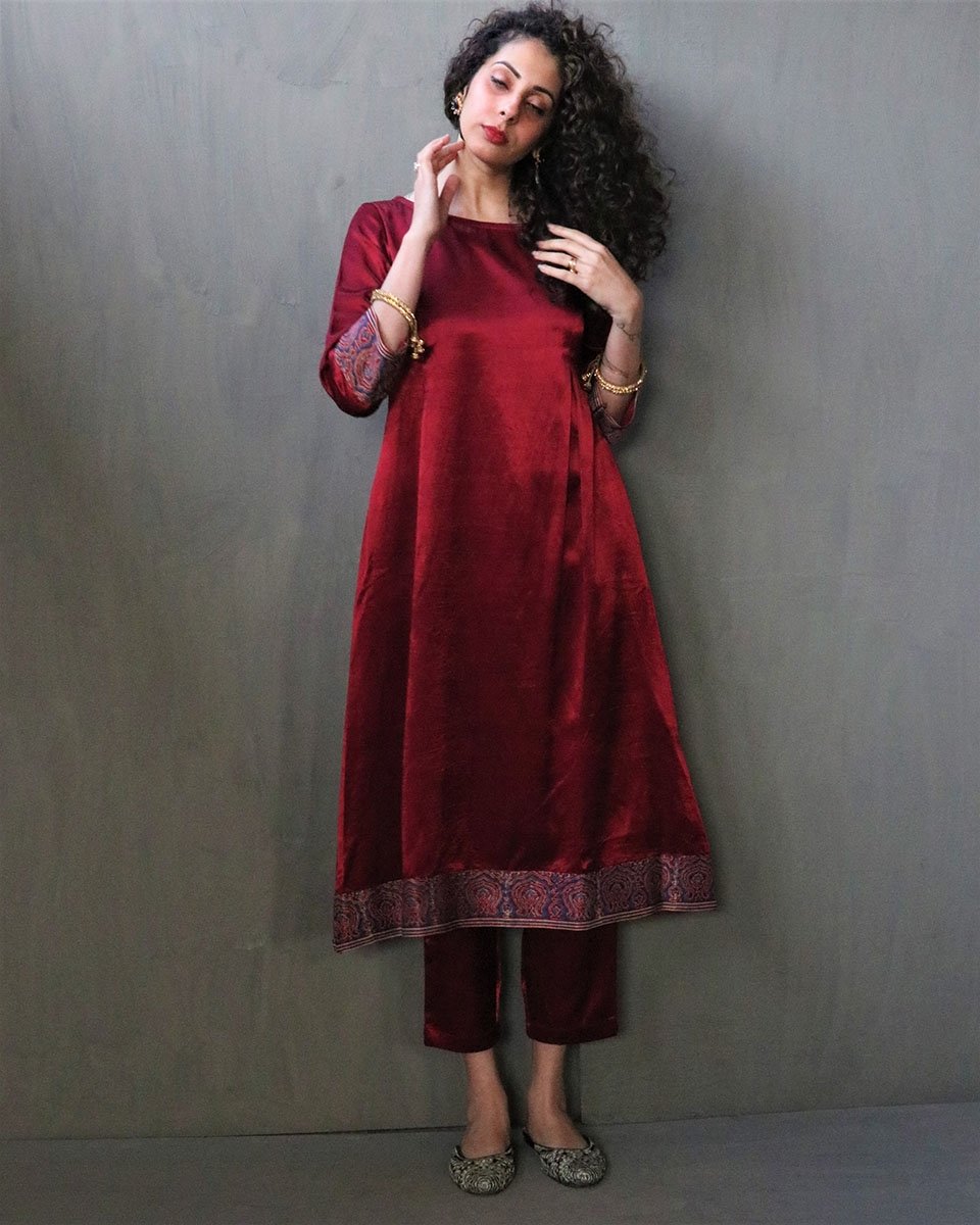 MAROON HANDPRINTED MASHRU SILK DRESS