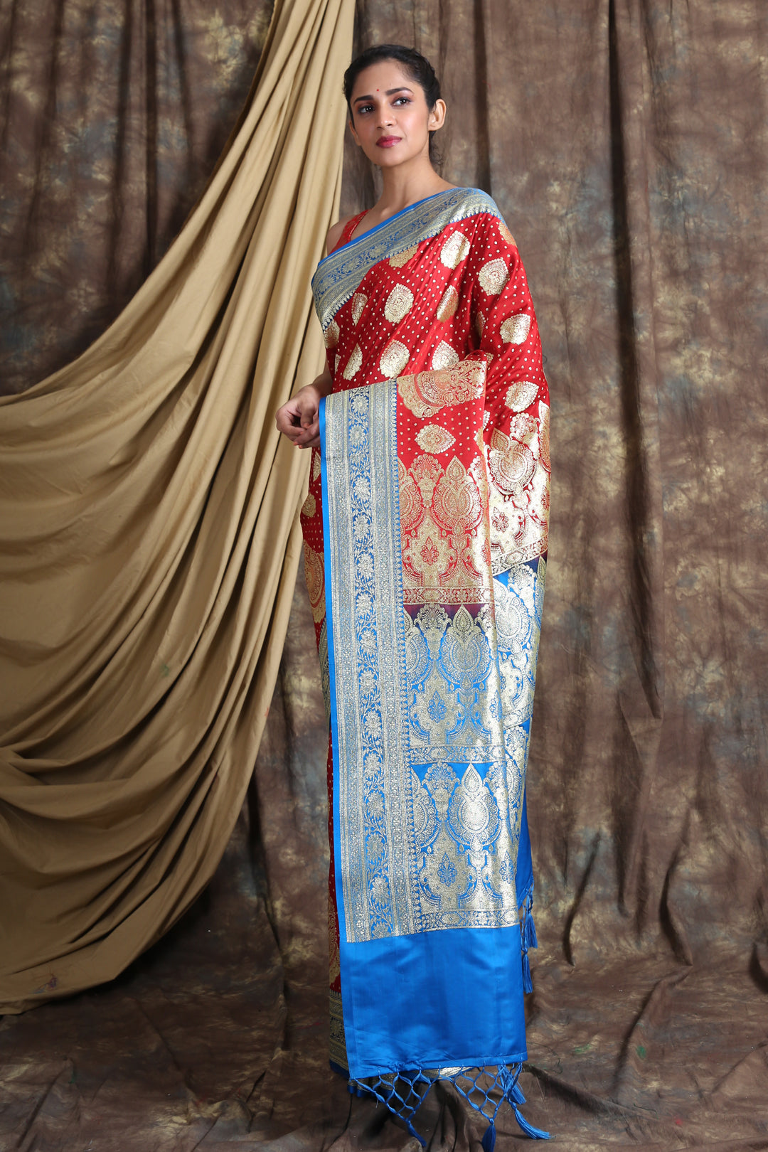 CHARUKRITI Red Blue Woven Design Zari Pure Silk Saree with Unstiched Blouse