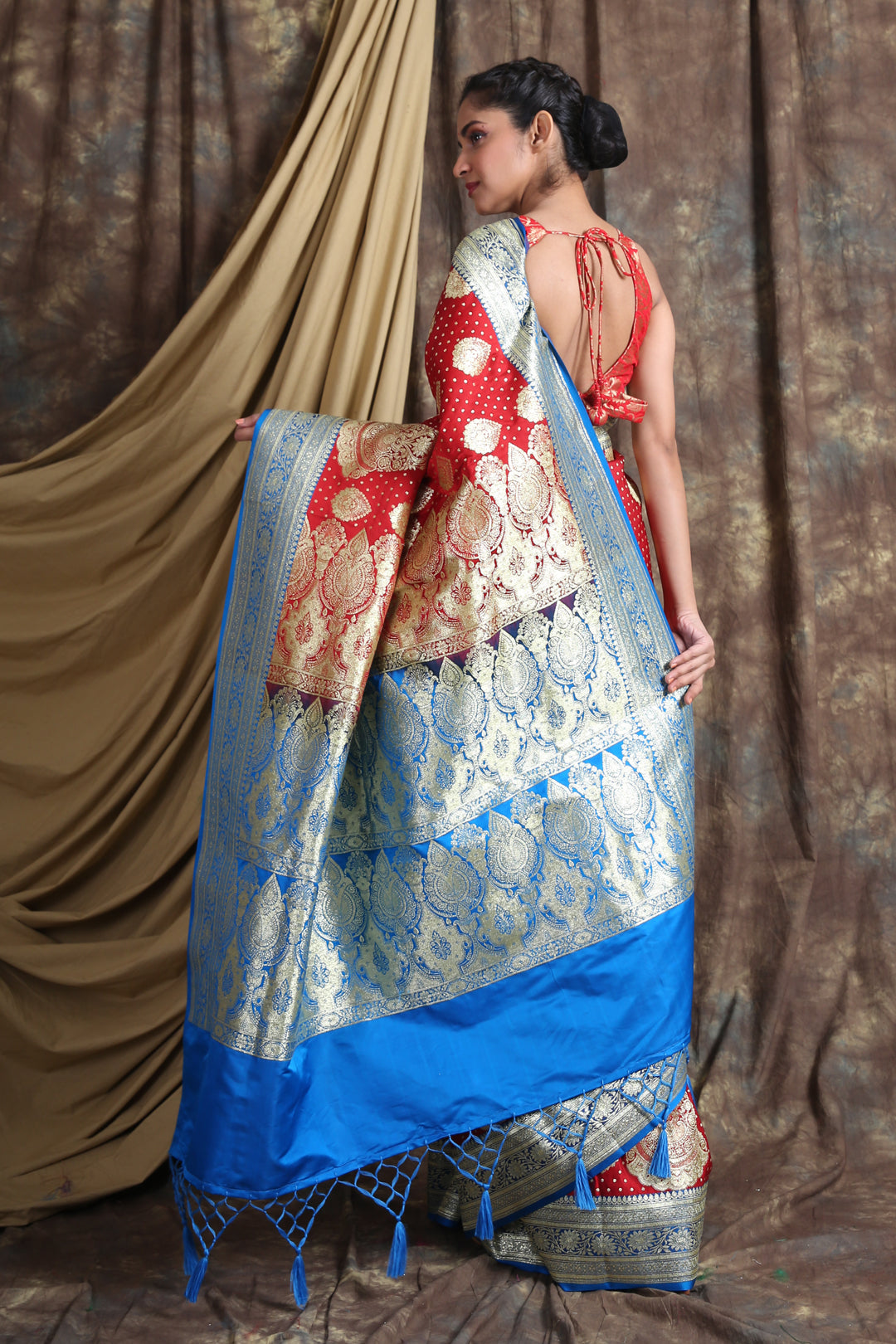 CHARUKRITI Red Blue Woven Design Zari Pure Silk Saree with Unstiched Blouse